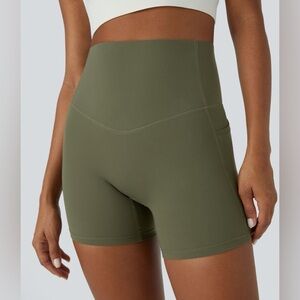 NWT HALARA UltraSculpt High Waisted Tummy Control Pocket Biker Shorts XL Green